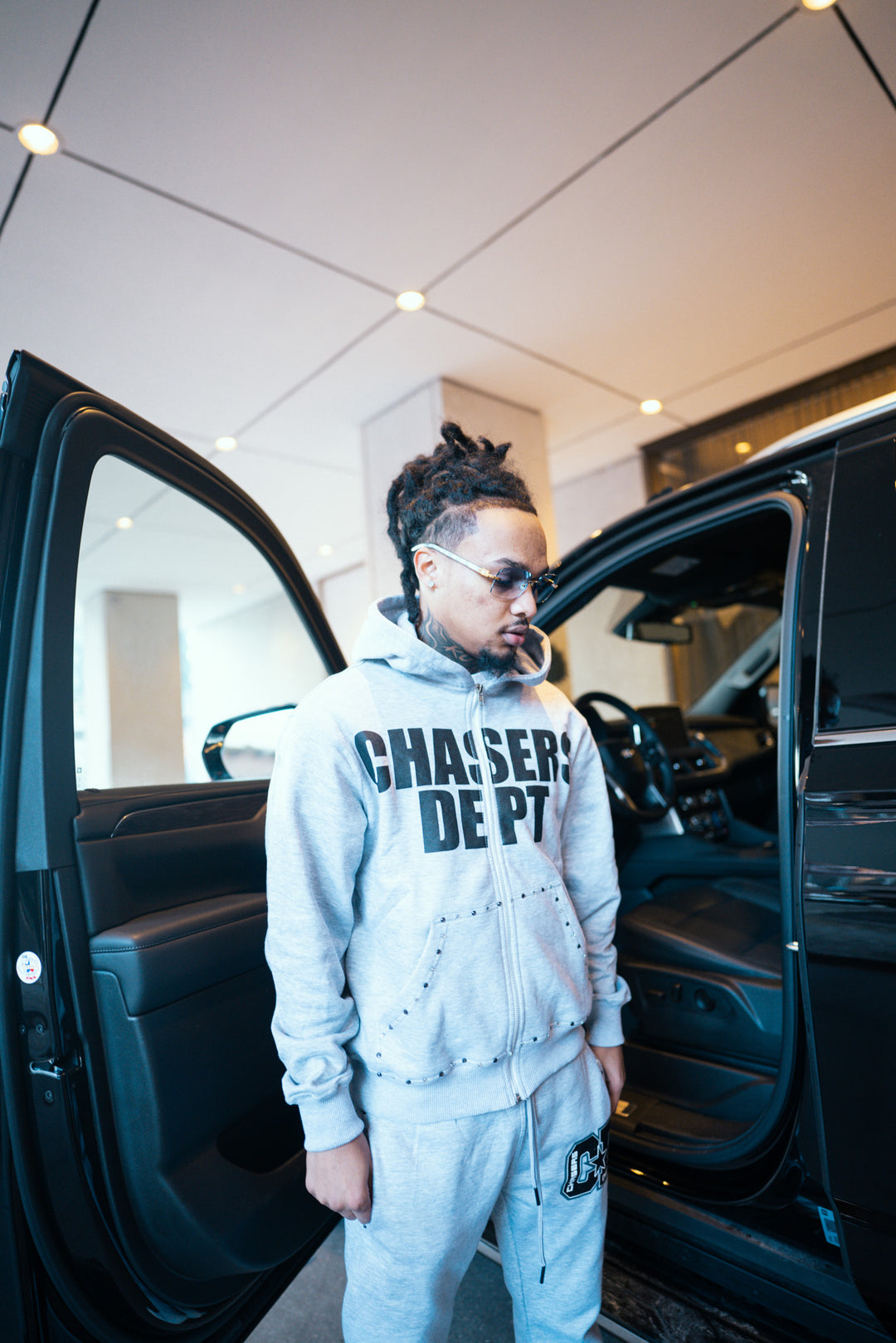 Treat Ürself logo rhinestone sweat グレー